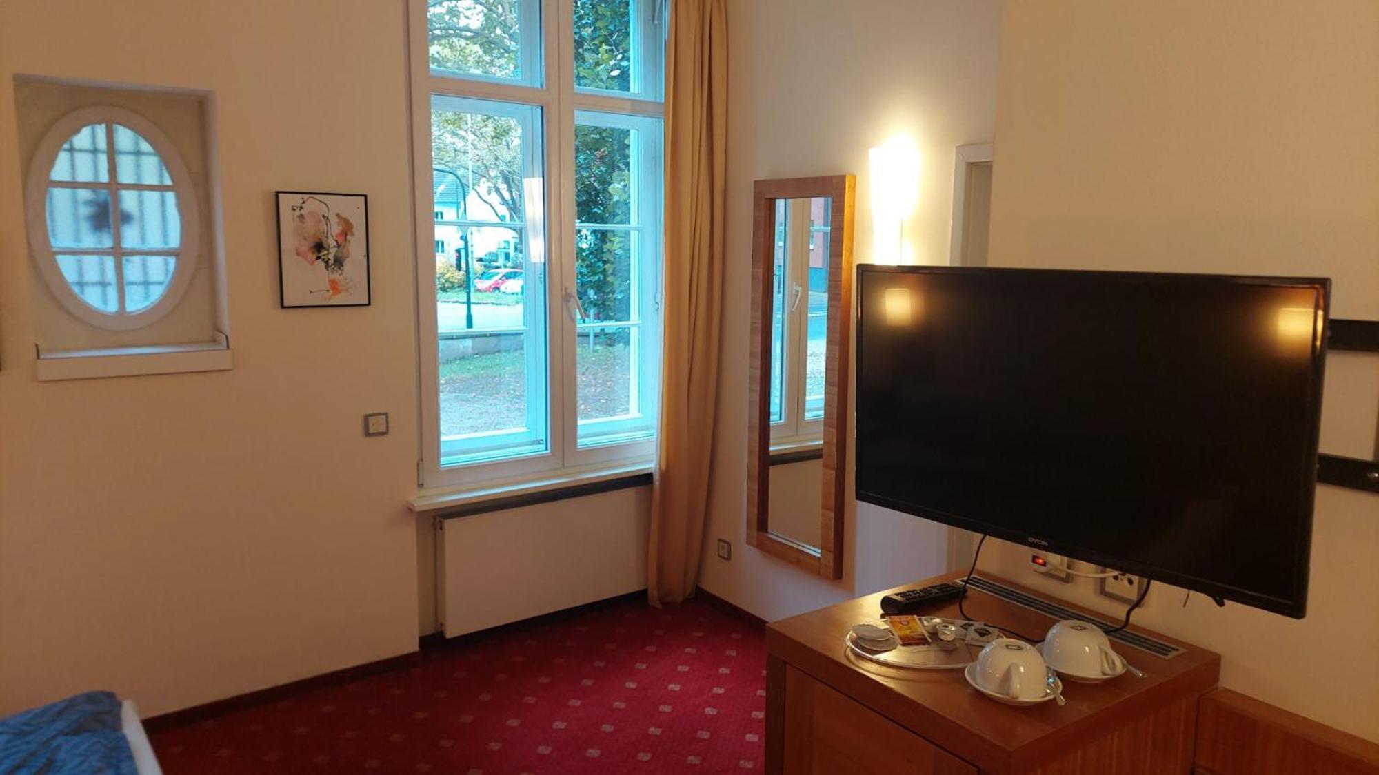 Die Villa, Zimmer 26, Dz Leverkusen Exteriör bild