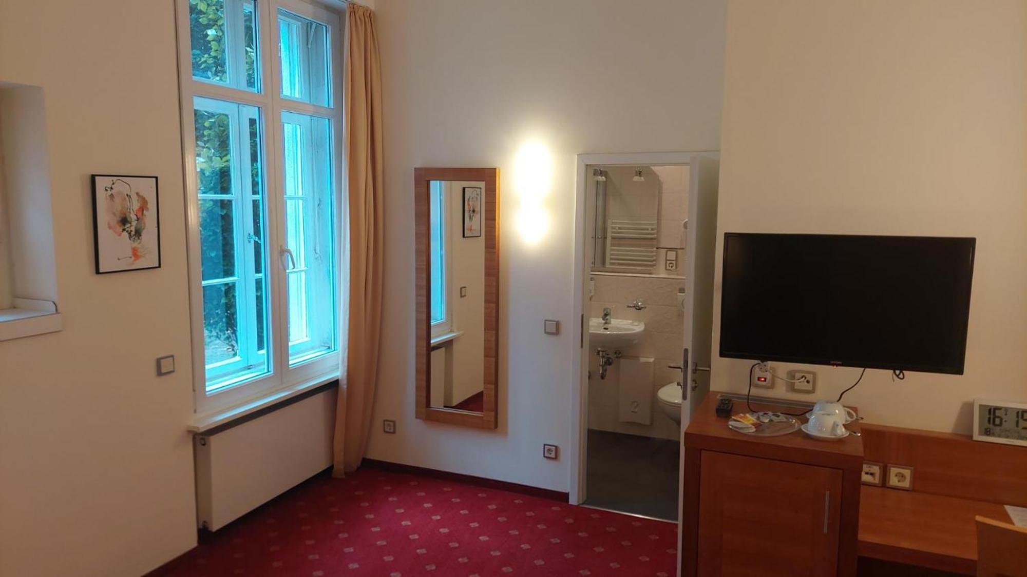 Die Villa, Zimmer 26, Dz Leverkusen Exteriör bild