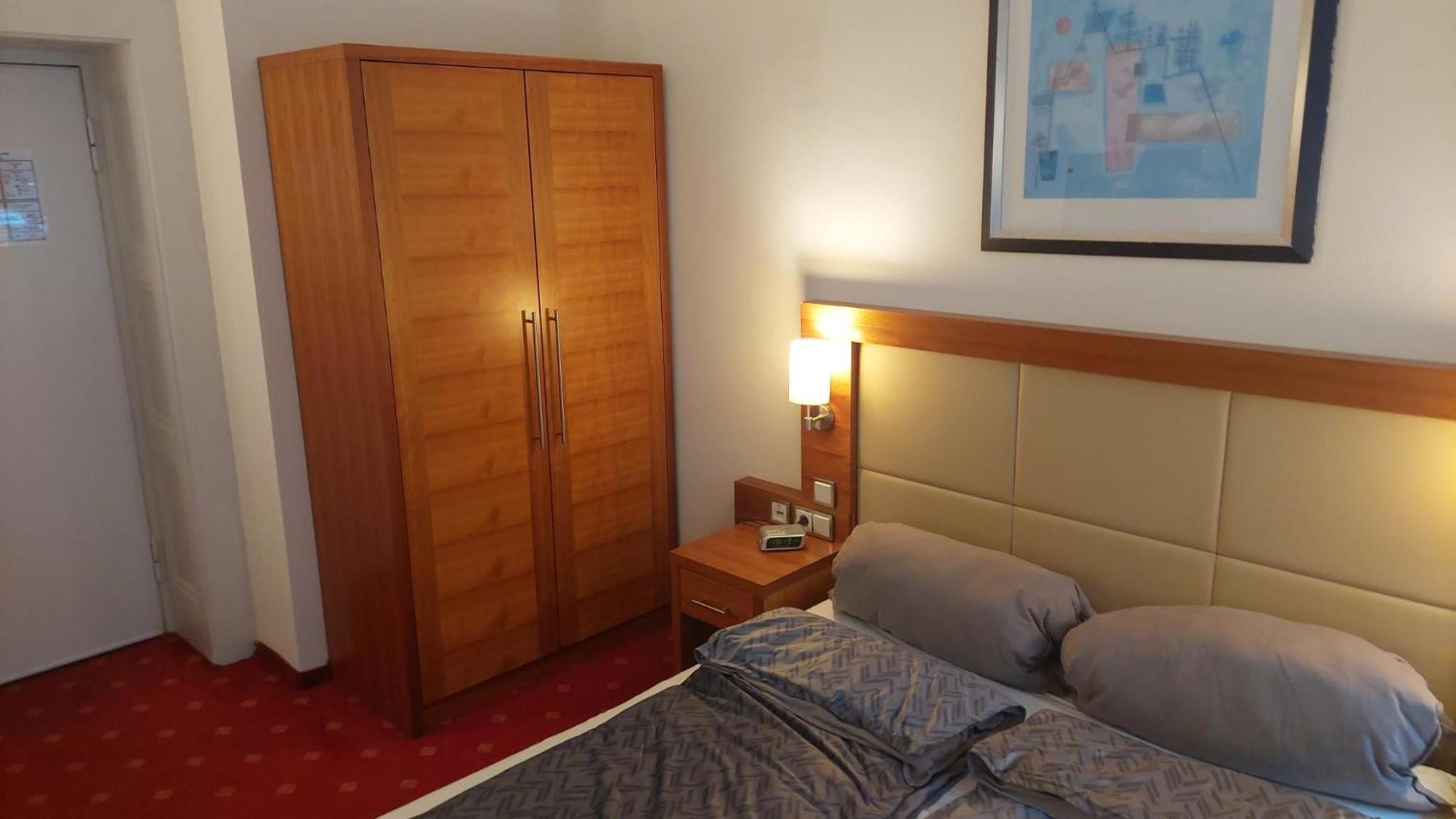 Die Villa, Zimmer 26, Dz Leverkusen Exteriör bild