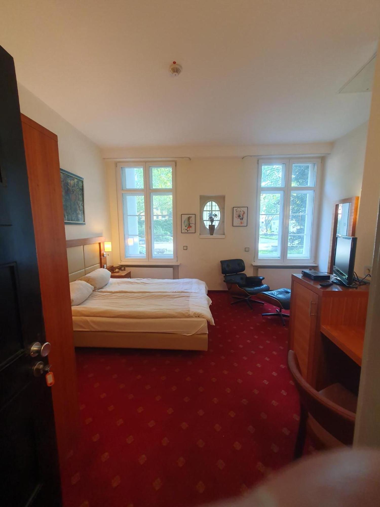 Die Villa, Zimmer 26, Dz Leverkusen Exteriör bild